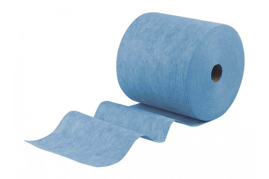 Салфетки в рулоне из нетканого материала